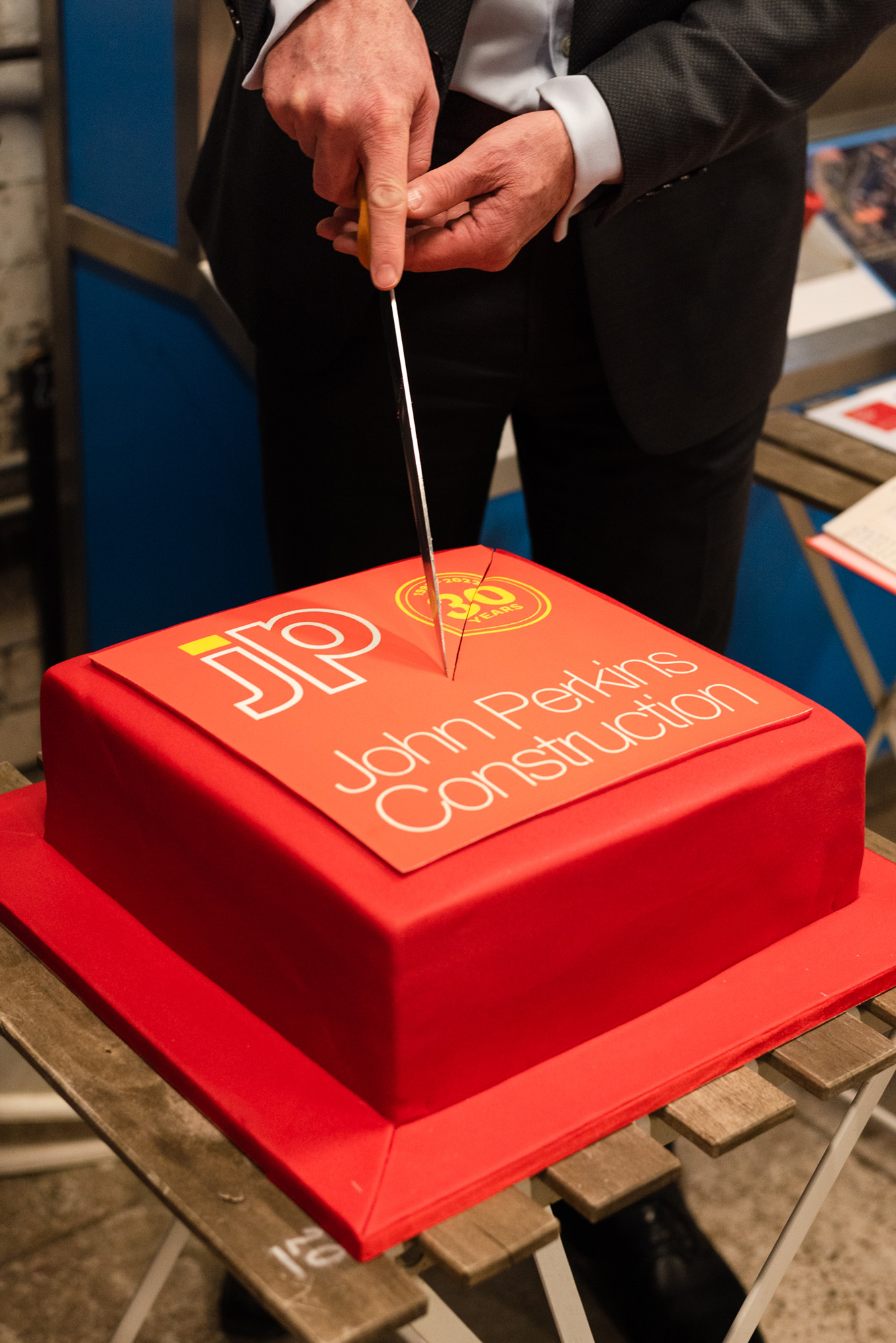 Rob Yeandle cuts the cake